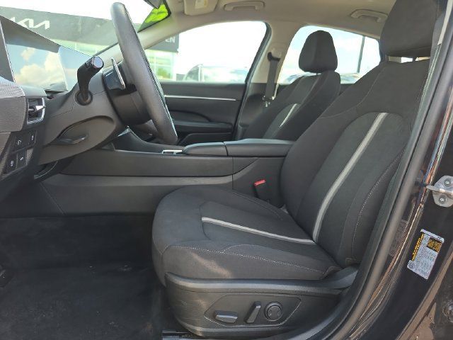 Used 2025 Hyundai Sonata SEL FWD image 10