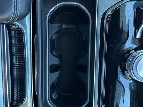 Used 2023 Jeep Wagoneer Base image 7