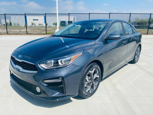 Used 2020 Kia Forte LXS image 1
