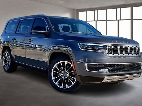 Used 2023 Jeep Wagoneer Series III w/ Premium Group I image 11