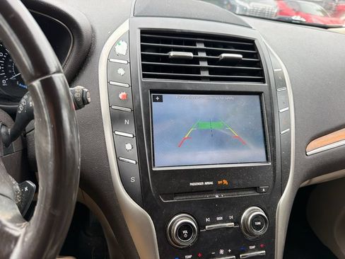 Used 2019 Lincoln MKC Select w/ Select Plus Package FWD image 6