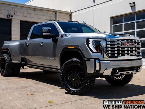 Used 2025 GMC Sierra 3500 Denali w/ Denali Reserve Package AWD/4WD image 1