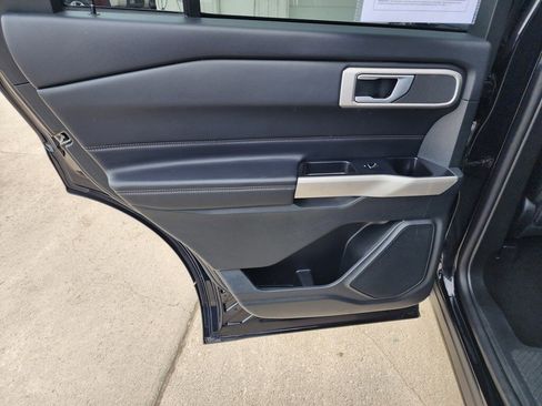 Used 2023 Ford Explorer XLT w/ Equipment Group 202A image 11