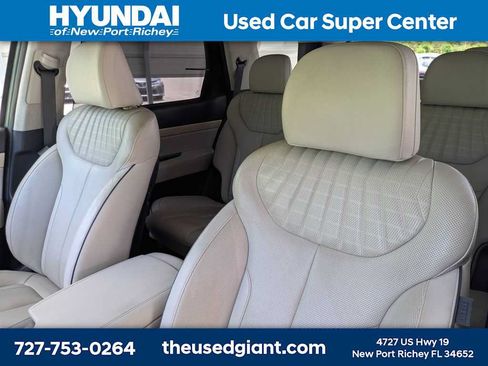 Used 2023 Hyundai Palisade Limited w/ Cargo Package FWD image 7
