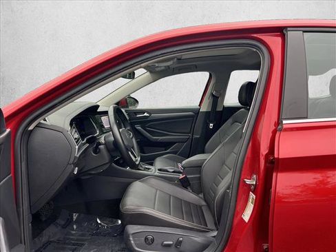 Used 2023 Volkswagen Jetta SE w/ Panoramic Sunroof Package FWD image 13