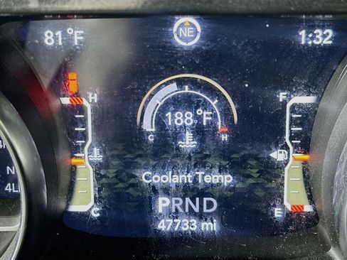 Used 2022 Jeep Wrangler Unlimited Sport AWD/4WD image 19