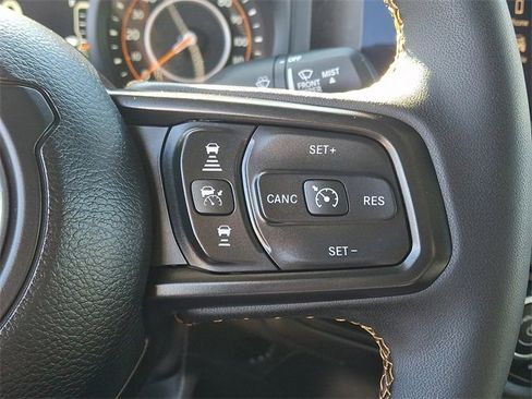 Used 2024 Jeep Gladiator Sport image 18