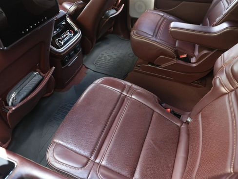 Used 2018 Lincoln Navigator L Black Label image 11