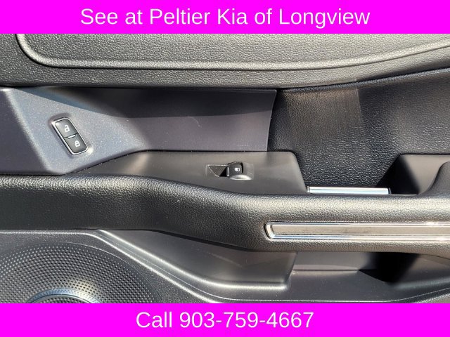 Used 2021 Ford Expedition XLT RWD image 12