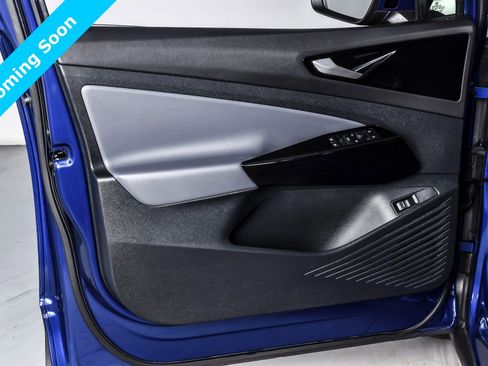 Used 2021 Volkswagen ID.4 Pro S w/ Gradient Package image 15