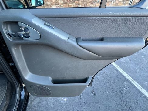 Used 2012 Nissan Pathfinder S image 17