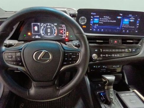Used 2022 Lexus ES 250 w/ Premium Package AWD/4WD image 12