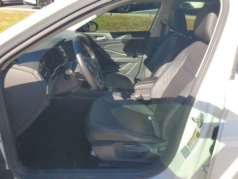 Used 2019 Volkswagen Jetta SEL w/ Cold Weather Package image 11