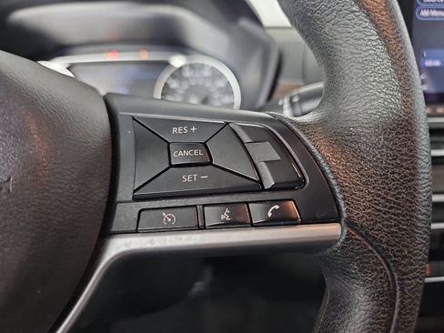 Certified 2024 Nissan Altima 2.5 SV FWD image 17