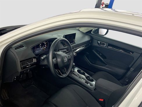 Used 2024 Honda Civic EX image 9