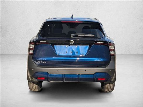 Used 2025 Nissan Kicks SV image 7