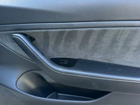 Used 2018 Tesla Model 3 Long Range image 31