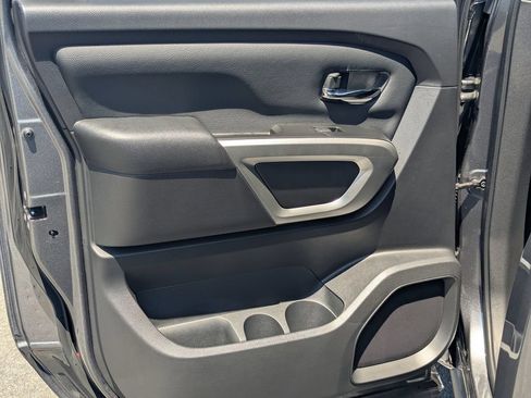 Certified 2024 Nissan Titan SV w/ SV Convenience Package RWD image 18