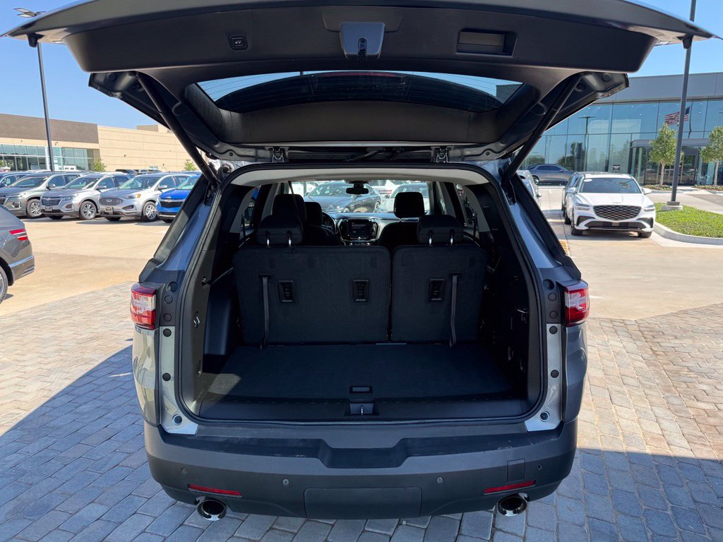 Used 2021 Chevrolet Traverse LT FWD image 21
