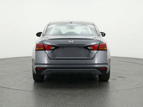 Used 2025 Nissan Altima 2.5 SV FWD image 7