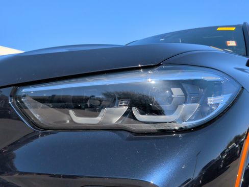 Certified 2023 BMW X5 xDrive40i w/ M Sport Package image 3
