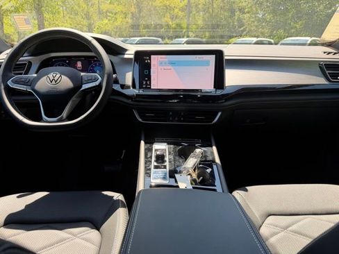 New 2026 Volkswagen Atlas Cross Sport SE FWD image 9
