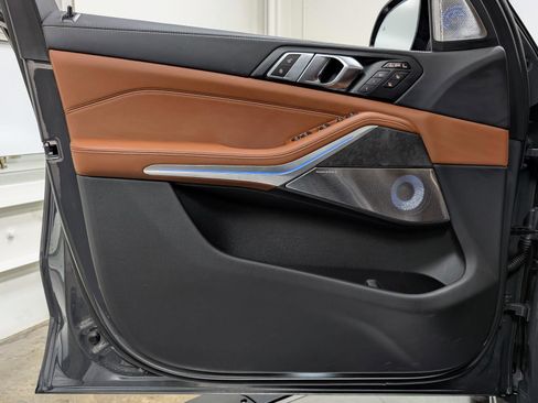 Used 2026 BMW X7 xDrive40i w/ Executive Package image 13