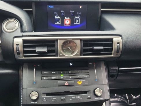 Used 2016 Lexus IS 200t image 27