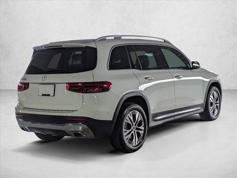 Certified 2025 Mercedes-Benz GLB 250 image 7