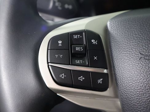 Used 2025 Ford Explorer Active w/ Active Comfort Package AWD/4WD image 44