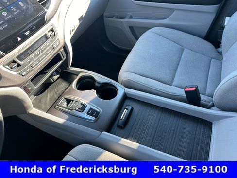 Used 2021 Honda Pilot EX image 22