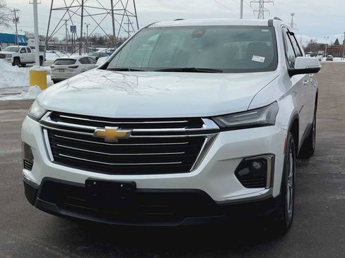 Certified 2023 Chevrolet Traverse LT w/ LPO, Floor Liner Package image 7