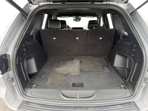 Used 2021 Jeep Grand Cherokee Laredo X AWD/4WD image 17