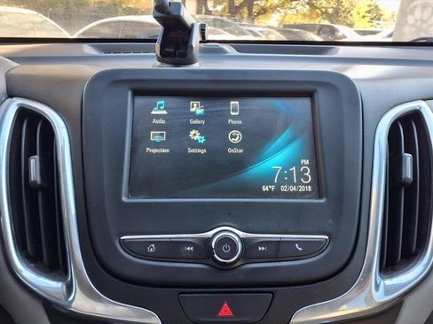 Used 2018 Chevrolet Equinox LS FWD image 13