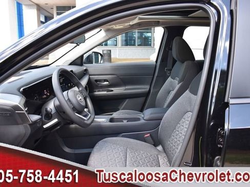 Used 2026 Nissan Kicks SV w/ SV Premium Package FWD image 18