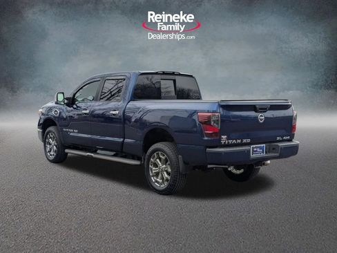 Used 2018 Nissan Titan SL w/ Chrome Package AWD/4WD image 8