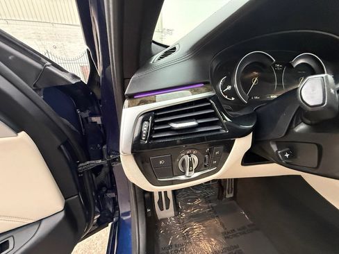 Used 2018 BMW 540i RWD image 19