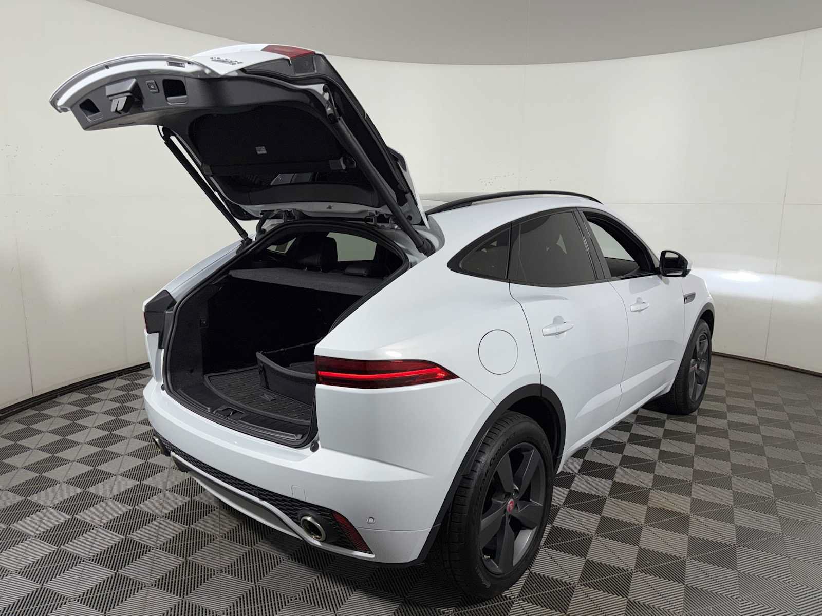 Used 2020 Jaguar E-PACE Checkered Flag AWD/4WD image 23