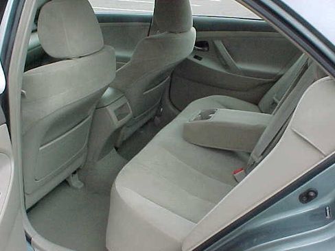 Used 2009 Toyota Camry LE image 10