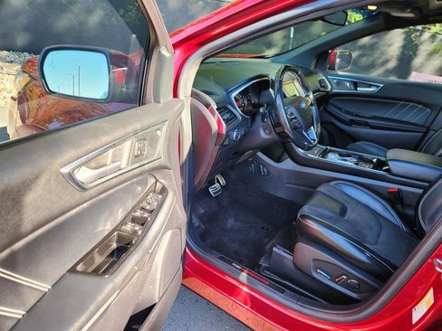 Used 2019 Ford Edge ST w/ Equipment Group 401A image 27