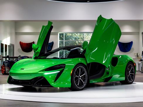 New 2026 McLaren Artura Spider image 39