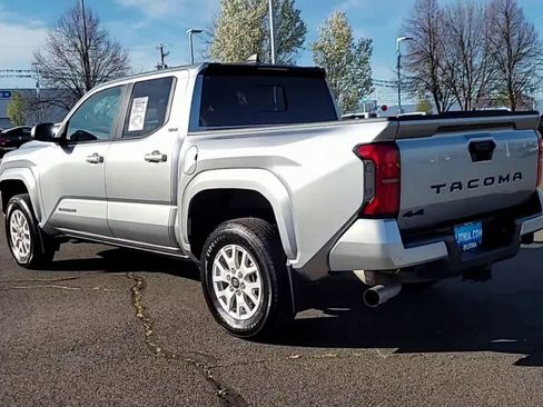 Used 2024 Toyota Tacoma SR5 image 7