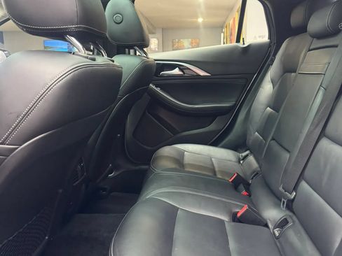 Used 2017 INFINITI QX30 Premium w/ Navigation Package FWD image 24
