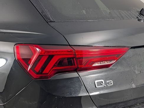 Used 2022 Audi Q3 2.0T Premium Plus AWD/4WD image 16