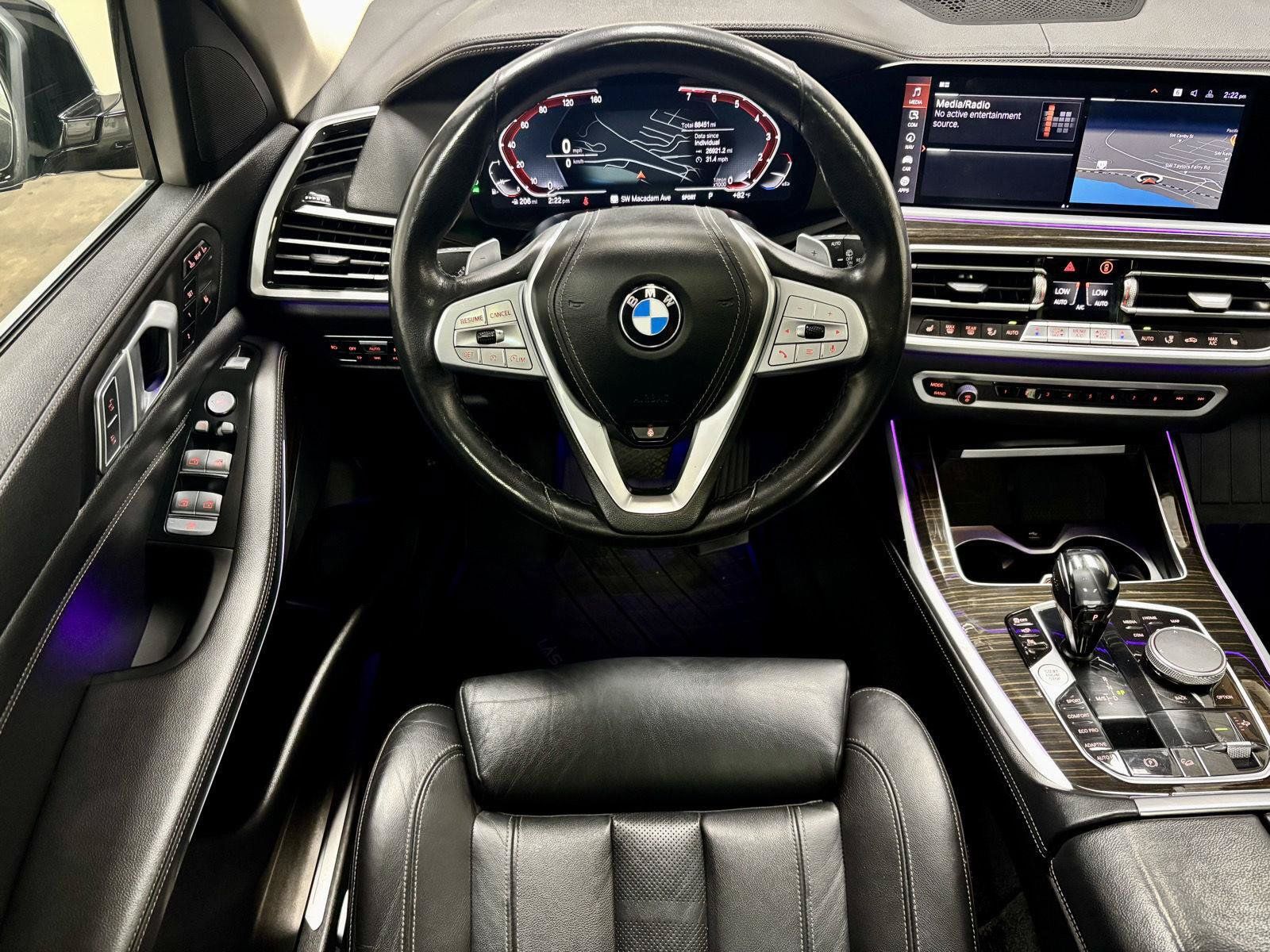 Used 2021 BMW X7 xDrive40i w/ Parking Assistance Package AWD/4WD image 2