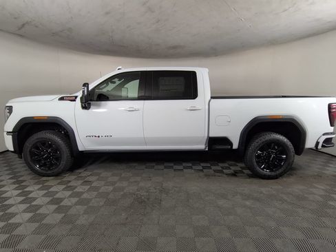 New 2026 GMC Sierra 2500 AT4 w/ AT4 Premium Plus Package AWD/4WD image 8