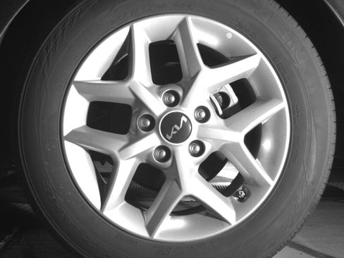 Used 2025 Kia Soul LX w/ LX Technology Package image 14