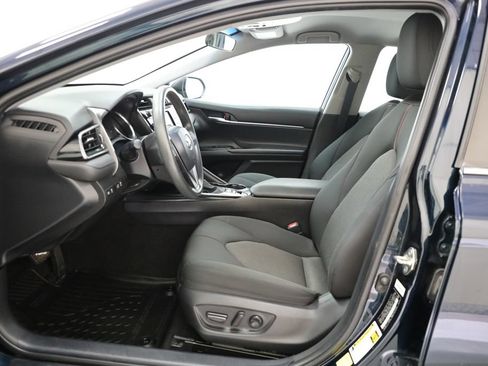 Used 2020 Toyota Camry LE FWD image 8