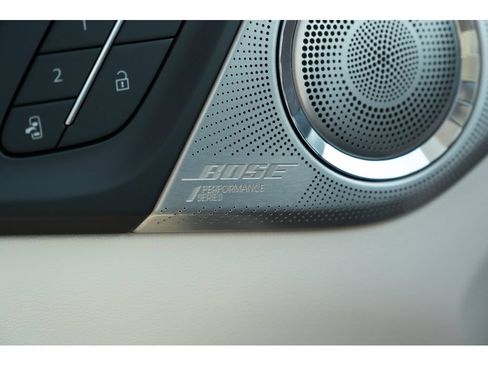 Used 2025 Buick Enclave Avenir w/ Super Cruise Package FWD image 33