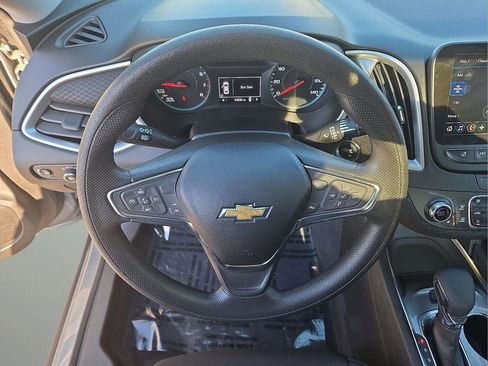 Used 2024 Chevrolet Malibu LT image 20